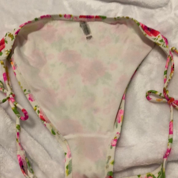 Victoria’s Secret side tie bikini bottom - Picture 3 of 3